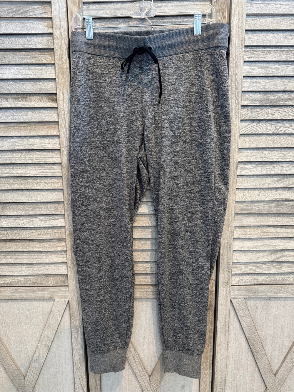 Athleta women’s Gray/Black Marled Sweatpants pull on Jogger Pants - size medium